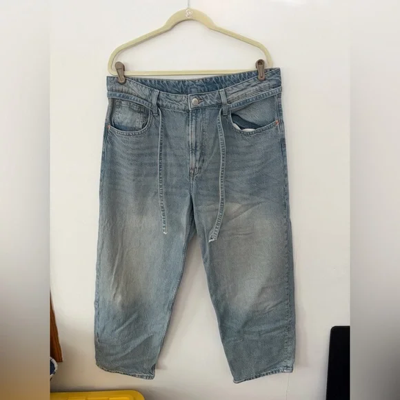 H&M Women's Washed Blue Ankle Jeans super baggy size 12 - Picture 1 of 5
